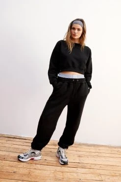 Tab Detail Wide Leg Sweatpants And Cropped Sweatshirt Set