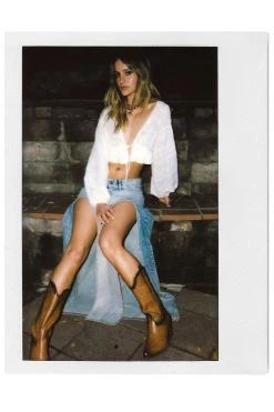 Broderie Volume Sleeve Tie Front Blouse