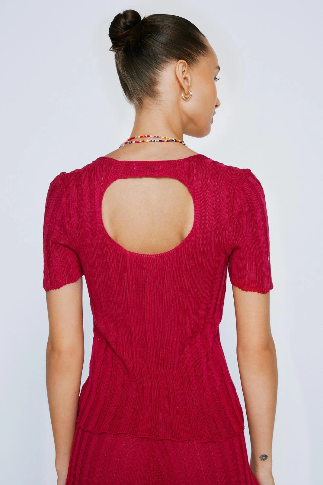 Cut-Out Back Ribbed Knitted Top - Image 3